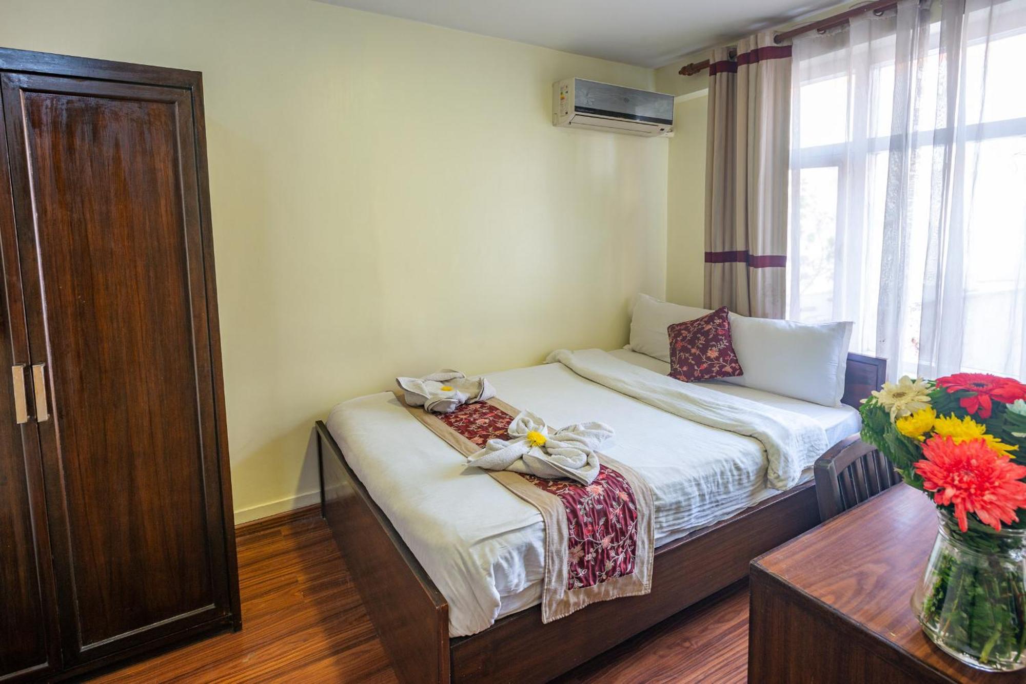 Hotel Yambu Kathmandu Esterno foto