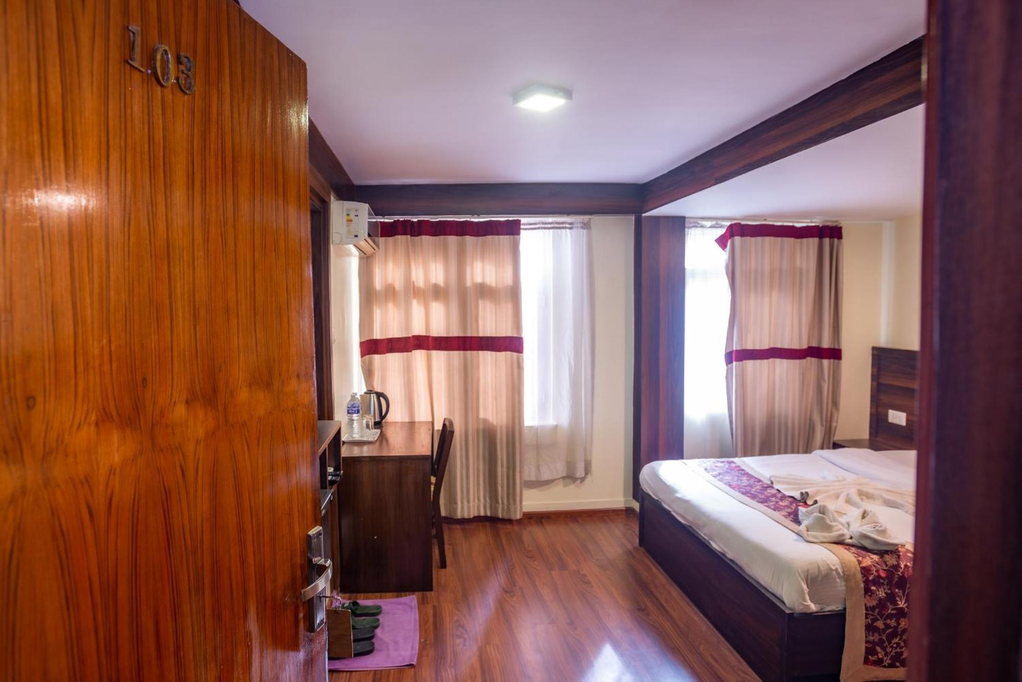 Hotel Yambu Kathmandu Esterno foto