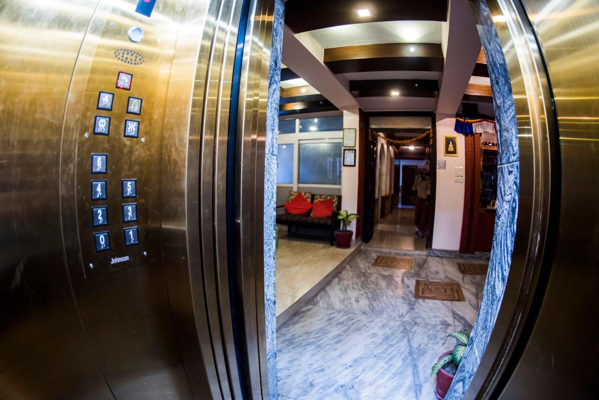 Hotel Yambu Kathmandu Esterno foto